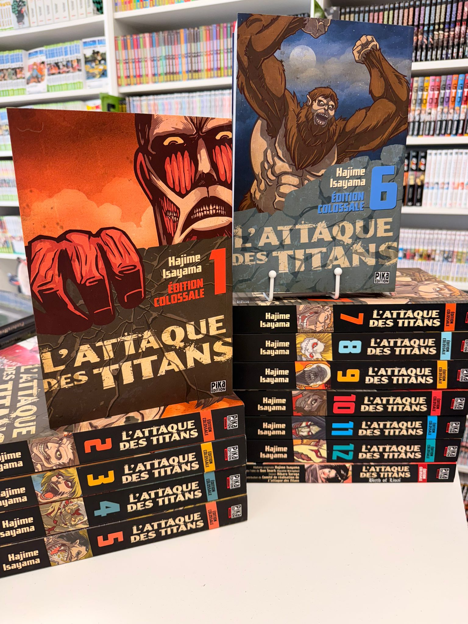 L'Attaque des Titans - Edition Colossale Intégrale + Livai en colossale&nbsp;&nbsp;